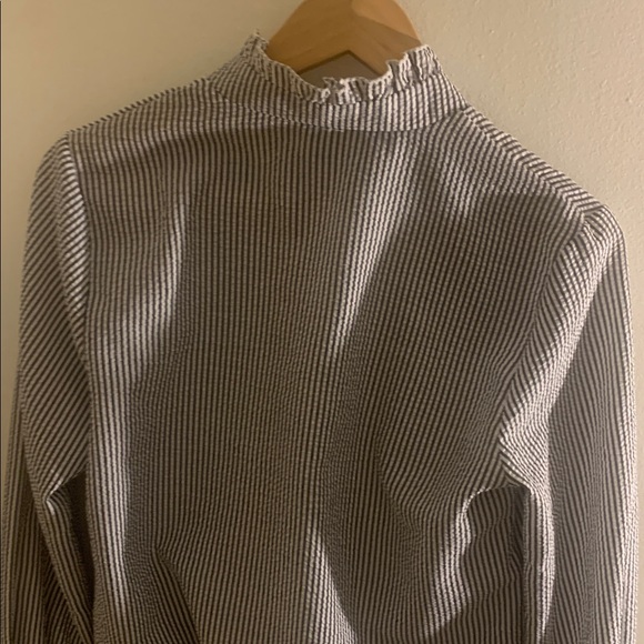 Gray Ruffle Button-Down Shirt - Picture 3 of 3